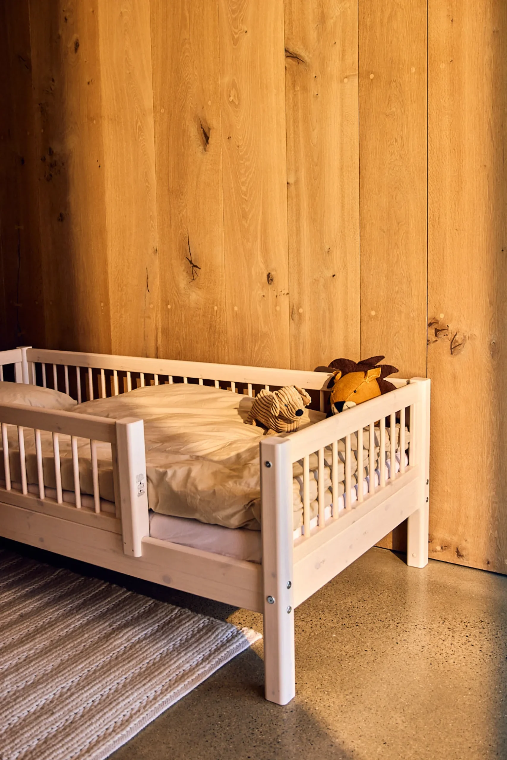 FLEXA Single Beds*Single bed with safety rail